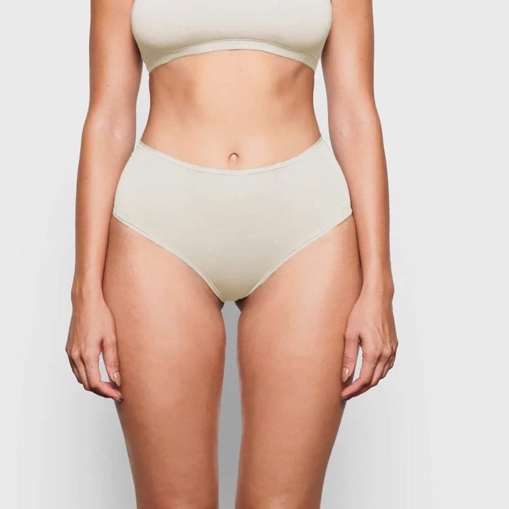☁️ SKIMS Cotton Jersey Full Brief • Bone • M • NWT ✨🤍🧘🏼‍♀️